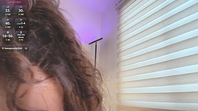 AngelinaRoss  online show from 11.13.25