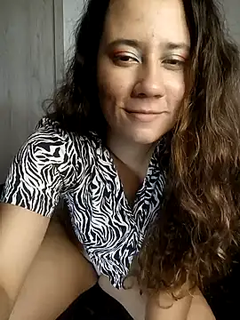 Snapshot of lovely_kitt chatting on 01.26.25 lovely kitt online show from 01.26.25