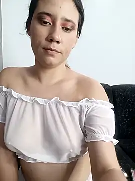 Snapshot of lovely_kitt chatting on 02.06.25 lovely kitt online show from 02.06.25
