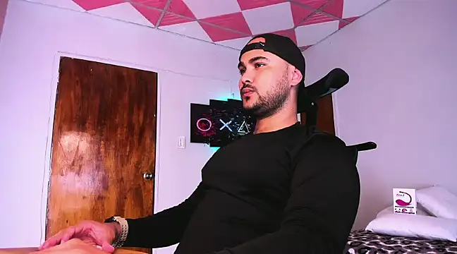 Sebas-hott online show from 12.12.24