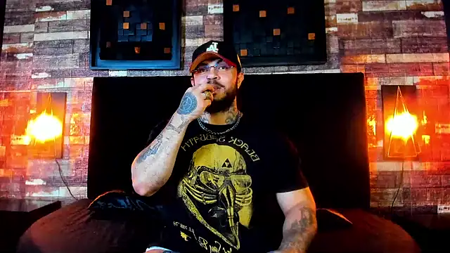 Van Velckan online show from 02.01.25