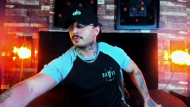 Van Velckan online show from 02.27.25