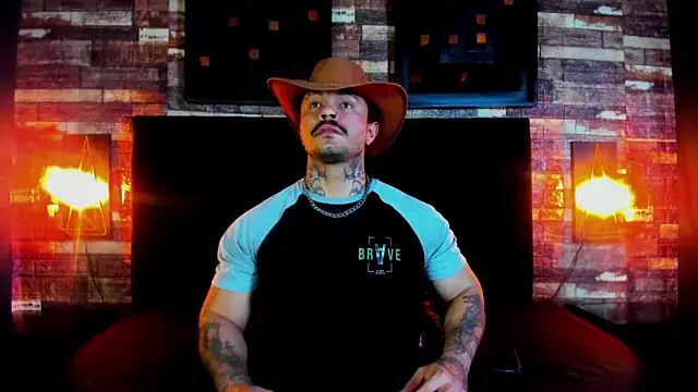 Van Velckan online show from 03.08.25