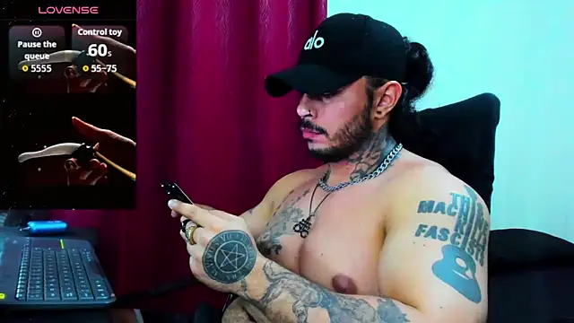 Van Velckan online show from 09.18.25