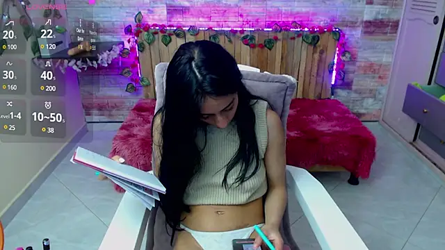 Snapshot of Lucy_joi chatting on 12.19.24 Lucy joi online show from 12.19.24
