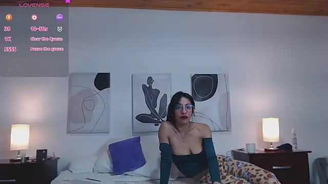 Snapshot of Lucy_joi chatting on 01.25.25 Lucy joi online show from 01.25.25