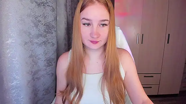 Snapshot of KeiraNight chatting on 01.30.25 KeiraNight online show from 01.30.25