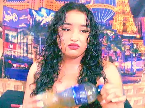 Snapshot of IndianAngel4u chatting on 09.18.25 IndianAngel4u online show from 09.18.25