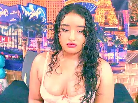 Snapshot of IndianAngel4u chatting on 10.17.25 IndianAngel4u online show from 10.17.25