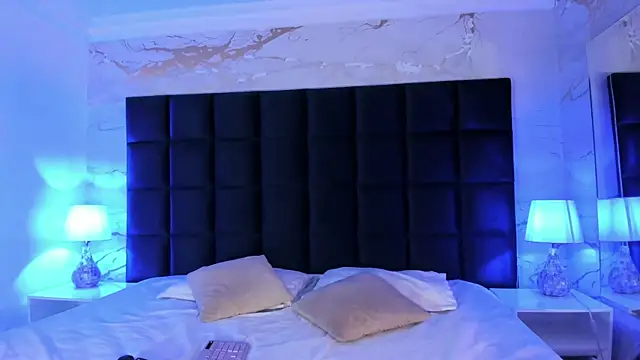 sabrinamilani online show from 10.04.25