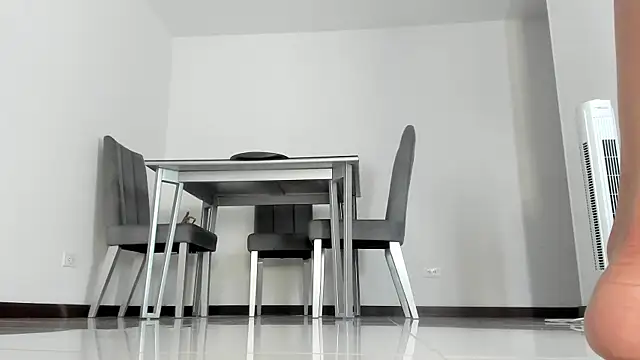 angelturned001 online show from 03.20.25