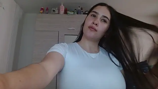 Naomi D online show from 04.27.26