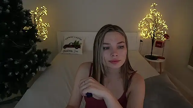 IceDanielles online show from 12.05.24