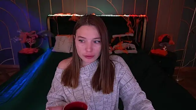 IceDanielles online show from 10.28.25