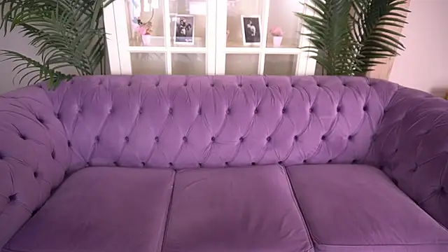 IceDanielles online show from 07.11.26