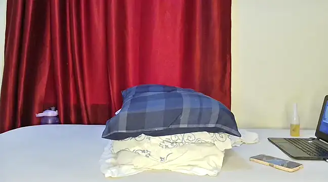 REALNASTYY04 online show from 02.19.25