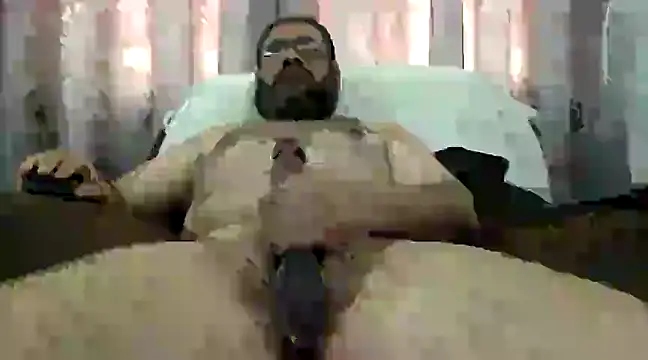 Snapshot of largepanny chatting on 02.02.25 largepanny online show from 02.02.25