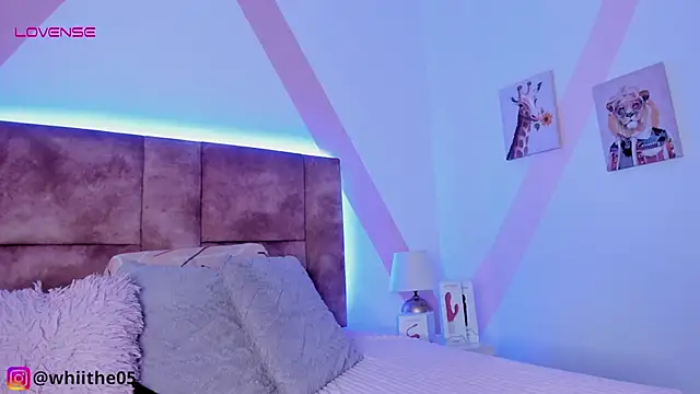 isabella whiithe online show from 01.09.25