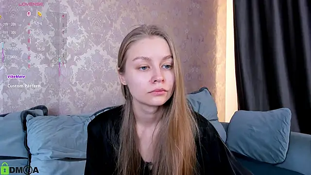 Snapshot of Polumna_cute chatting on 10.09.25 Polumna cute online show from 10.09.25