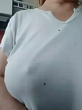 Snapshot of Wife_sexxx chatting on 01.30.25 Wife sexxx online show from 01.30.25