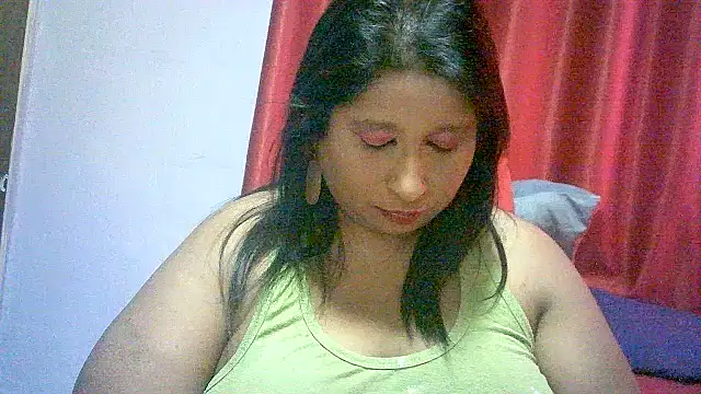 Snapshot of raniofsex02 chatting on 02.10.25 raniofsex02 online show from 02.10.25