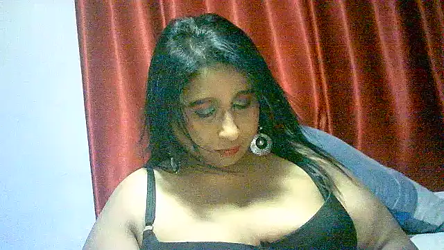 Snapshot of raniofsex02 chatting on 02.21.25 raniofsex02 online show from 02.21.25