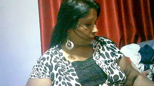 Snapshot of raniofsex02 chatting on 02.22.25 raniofsex02 online show from 02.22.25