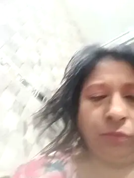 Snapshot of raniofsex02 chatting on 02.24.25 raniofsex02 online show from 02.24.25