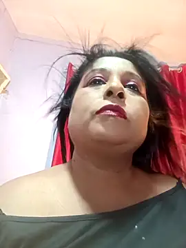 Snapshot of raniofsex02 chatting on 03.05.25 raniofsex02 online show from 03.05.25