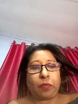 Snapshot of raniofsex02 chatting on 03.05.25 raniofsex02 online show from 03.05.25