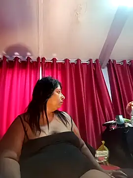 Snapshot of raniofsex02 chatting on 03.15.25 raniofsex02 online show from 03.15.25