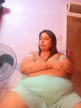 Snapshot of raniofsex02 chatting on 10.18.25 raniofsex02 online show from 10.18.25