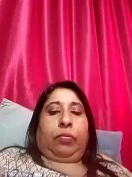 Snapshot of raniofsex02 chatting on 10.25.25 raniofsex02 online show from 10.25.25