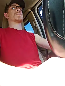 Snapshot of REDHAMMER_ chatting on 09.25.25 REDHAMMER  online show from 09.25.25