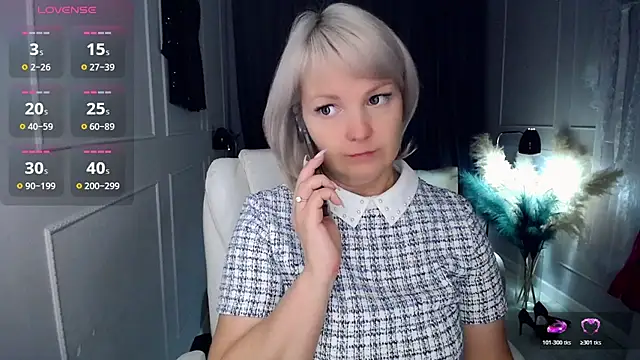 Juarnea online show from 11.18.25