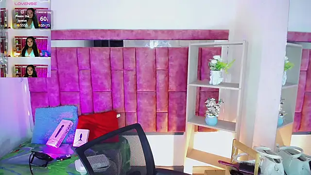 Snapshot of KayleighDreams_ chatting on 07.24.26 KayleighDreams online show from 07.24.26