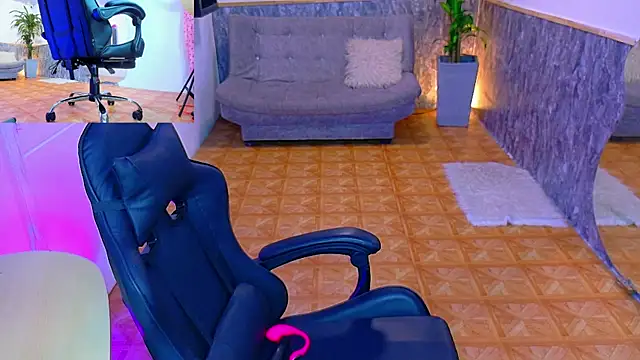 emily jones 1 online show from 10.02.25