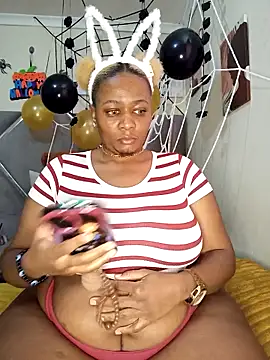 CocoBootyyy online show from 10.23.25