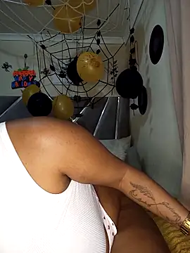 CocoBootyyy online show from 10.25.25