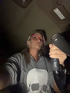 vixendoll87 online show from 11.16.25