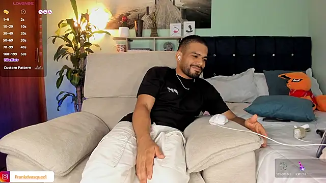 Snapshot of Neganhot_ chatting on 02.12.26 Neganhot online show from 02.12.26