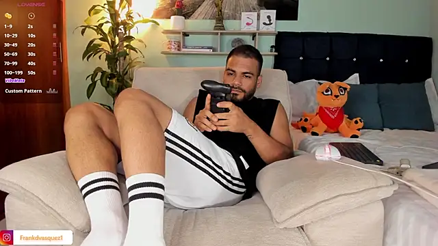 Snapshot of Neganhot_ chatting on 02.13.26 Neganhot online show from 02.13.26