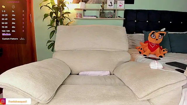 Neganhot  online show from 03.25.26