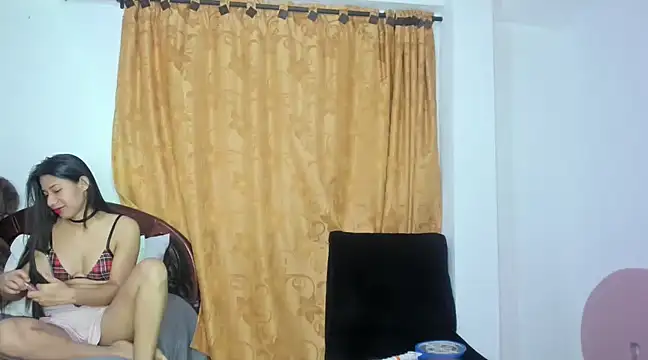 Lissa petite online show from 03.03.25
