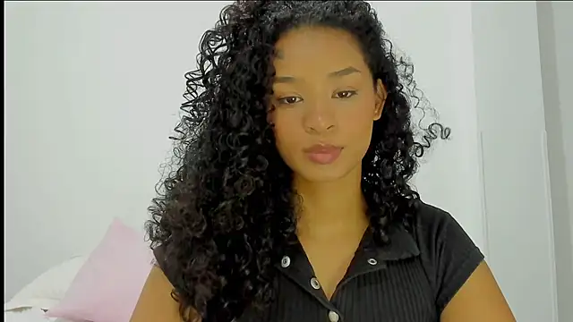 Snapshot of avellanatammy chatting on 01.21.25 avellanatammy online show from 01.21.25