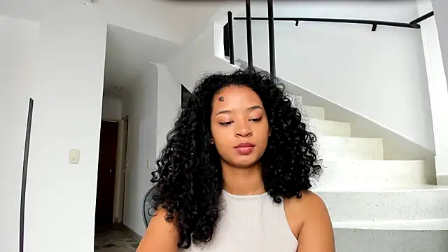 Snapshot of avellanatammy chatting on 01.31.25 avellanatammy online show from 01.31.25