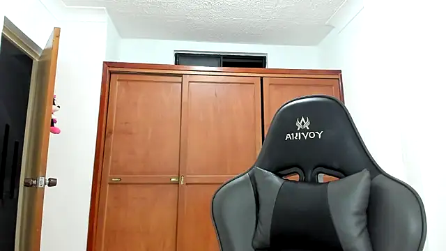 Snapshot of avellanatammy chatting on 03.03.25 avellanatammy online show from 03.03.25