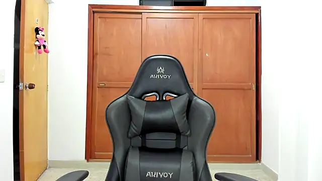 Snapshot of avellanatammy chatting on 03.11.25 avellanatammy online show from 03.11.25