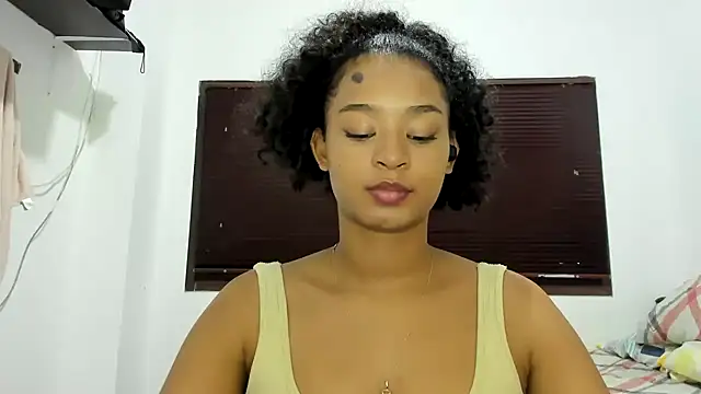 Snapshot of avellanatammy chatting on 03.22.25 avellanatammy online show from 03.22.25