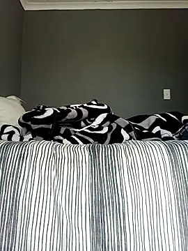 Snapshot of the_greatt chatting on 11.21.25 the greatt online show from 11.21.25